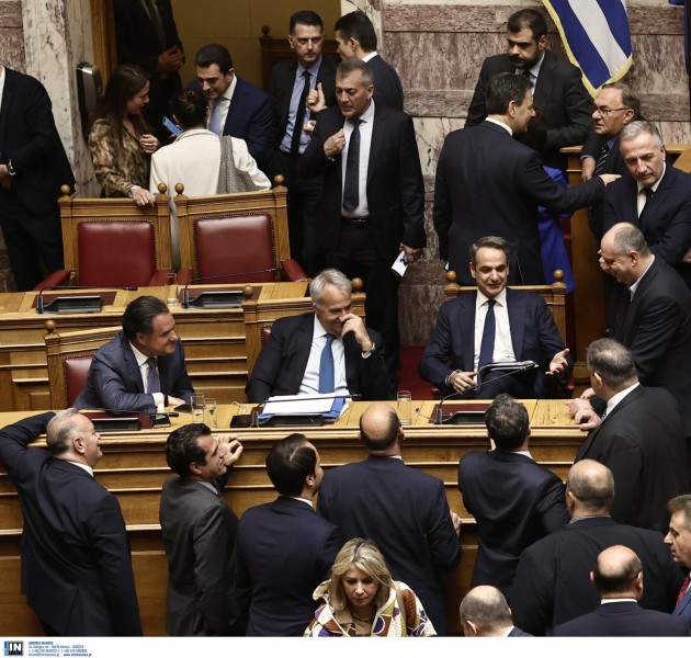 Άμεσο και δομικό ανασχηματισμό αποφασίζει ο Μητσοτάκης - «Πληγή» για την κυβέρνηση από την πρόταση δυσπιστίας
