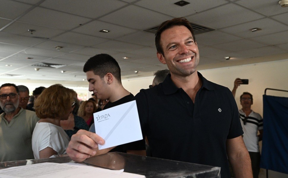 Εσωκομματικές εκλογές για την ανάδειξη νέου προέδρου του ΣΥΡΙΖΑ - Προοδευτική Συμμαχία, Κυριακή 17 Σεπτεμβρίου 2023. Ψηφοφορία από τον υποψήφιο πρόεδρο Στέφανο Κασσελάκη στο εκλογικό κέντρο του Περιστερίου.
(ΤΑΤΙΑΝΑ ΜΠΟΛΑΡΗ/EUROKINISSI)