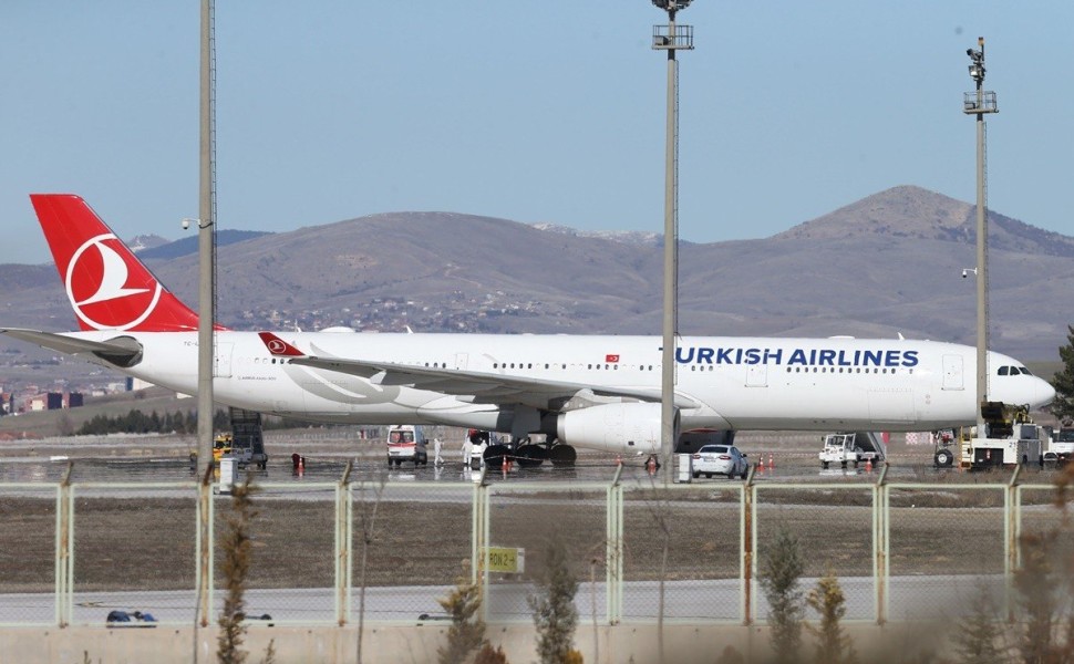 epa08246714 A Turkish Airlines plane has emergency landed in Ankara Esenboga Airport which moves from Tehran to Istanbul due to several people have symptoms of Corona virus in Ankara, Turkey, 25 February 2020. The Covid-19 epidemic that has killed more th