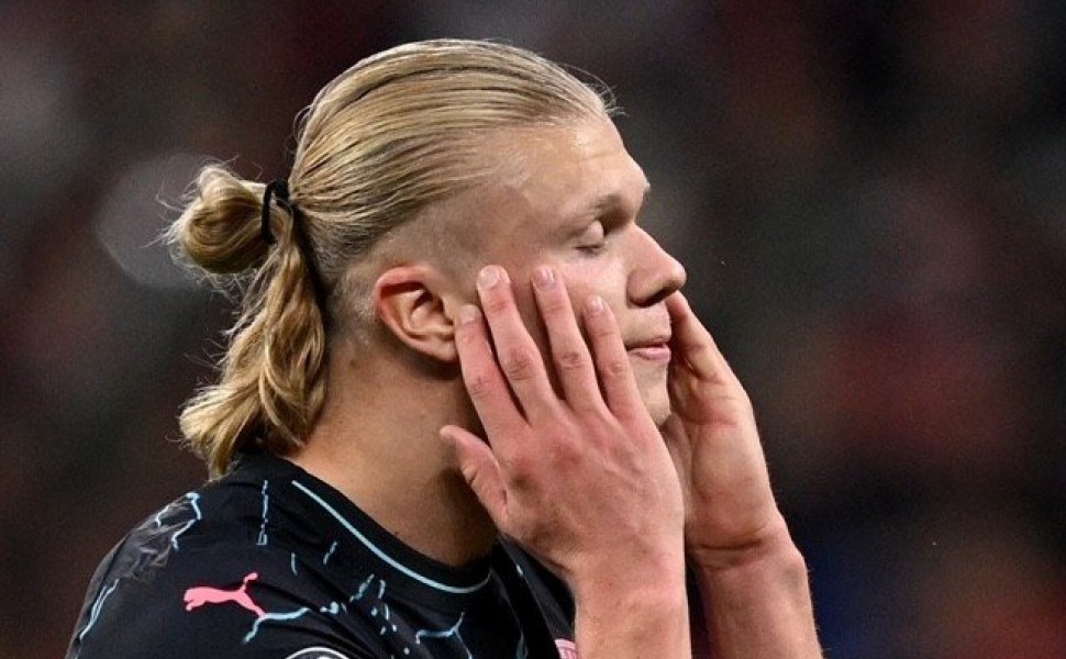 epa10900552 Manchester City's Erling Haaland reacts during the UEFA Champions League group G soccer match between RB Leipzig and Manchester City, in Leipzig, Germany, 04 October 2023.  EPA/FILIP SINGER