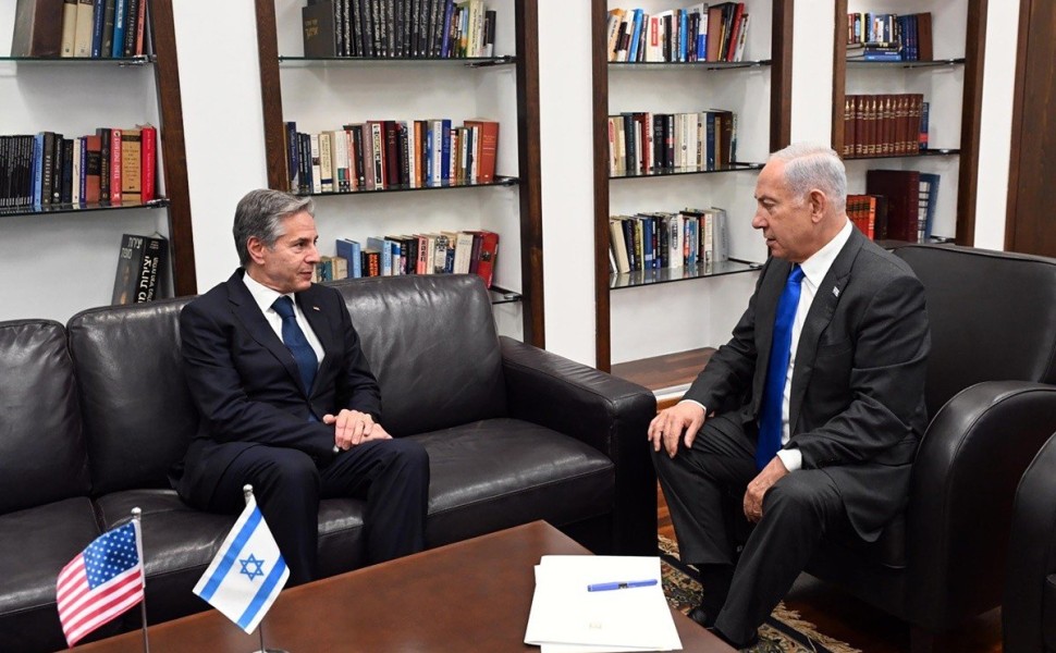 epa10914730 A handout photo made available by Israel's Government Press Office (GPO) shows Israeli Prime Minister Benjamin Netanyahu (R) and US Secretary of State Antony Blinken during a meeting at the Kirya, which houses the Israeli Ministry of Defense, 