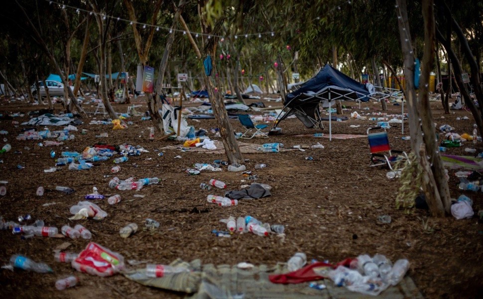 epa10915293 Personal belongings left behind by Israelis in the aftermath of an attack that killed more than 260 people during a music festival on 07 October, near Raim, Israel, 12 October 2023. More than 1,200 Israelis have been killed and over 3,000 othe
