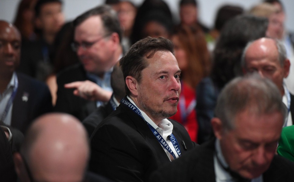 Elon Musk AI Summit Britain/EPA-CHRIS J. RATCLIFFE / POOL