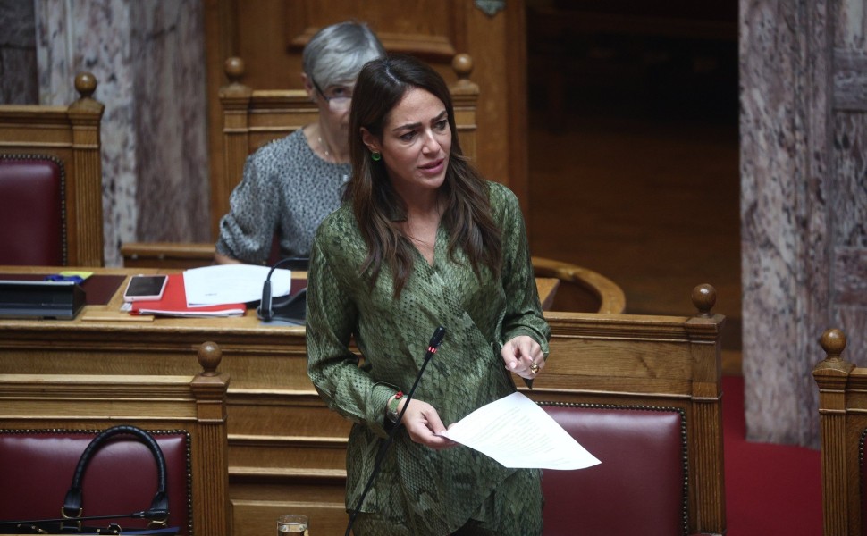 Η Δόμνα Μιχαηλίδου στη Βουλή (φωτο αρχείου: Eurokinissi)