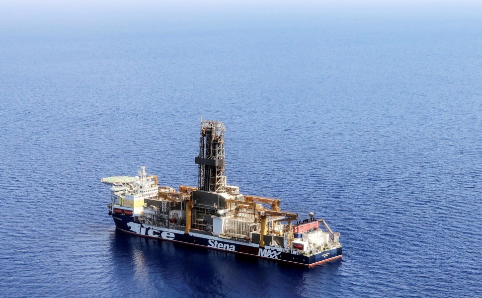 FILE PHOTO: London-based Energean's drill ship begins drilling at the Karish natural gas field offshore Israel in the east Mediterranean May 9, 2022. REUTERS/Ari Rabinovitch