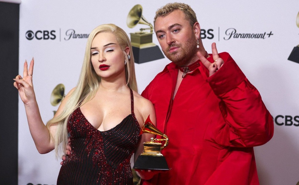 Sam Smith and Kim Petras pose with their award for Best Pop Duo/Group Performance for "Unholy" during the 65th Annual Grammy Awards in Los Angeles, California, U.S., February 5, 2023. REUTERS/Mike Blake