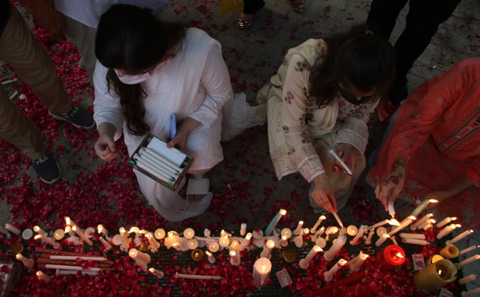 Διαδήλωση στο Ισλαμαμπάντ για τις δολοφονίες γυναικών σε «εγκλήματα τιμής» / Φωτογραφία ΑΠΕ - EPA