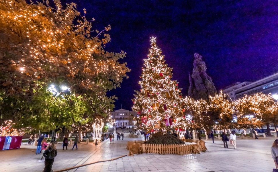 Το Χριστουγεννιάτικο δέντρο στην πλατεία Συντάγματος / Φωτογραφία Eurokinissi