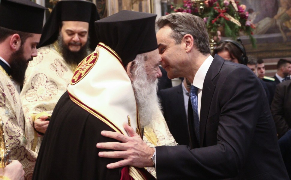 Ο πρωθυπουργός Κυριάκος Μητσοτάκης στη δοξολογία για το νέο έτος με τον Αρχιεπίσκοπο Ιερώνυμο / Eurokinissi