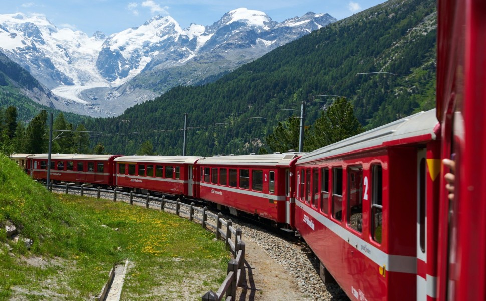 Τρένο στην Ελβετία: Unsplash