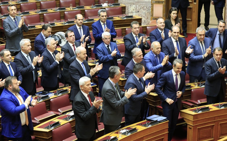 Τουλάχιστον 20 αναμένονται τα καθαρά «όχι» από βουλευτές της ΝΔ στο νομοσχέδιο για τους ομόφυλους / Eurokinissi