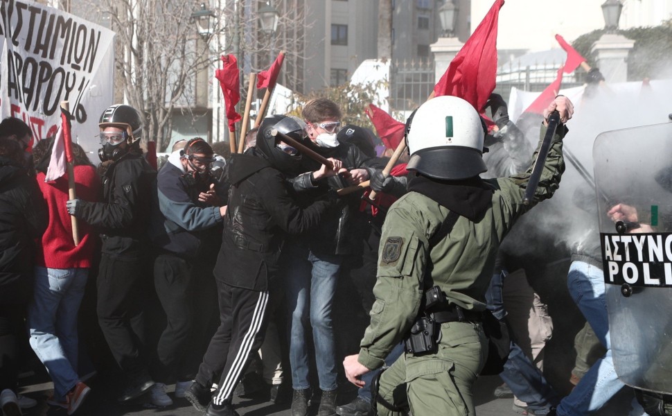 Ένταση στο Πανεκπαιδευτικό Συλλαλητήριο / Eurokinissi