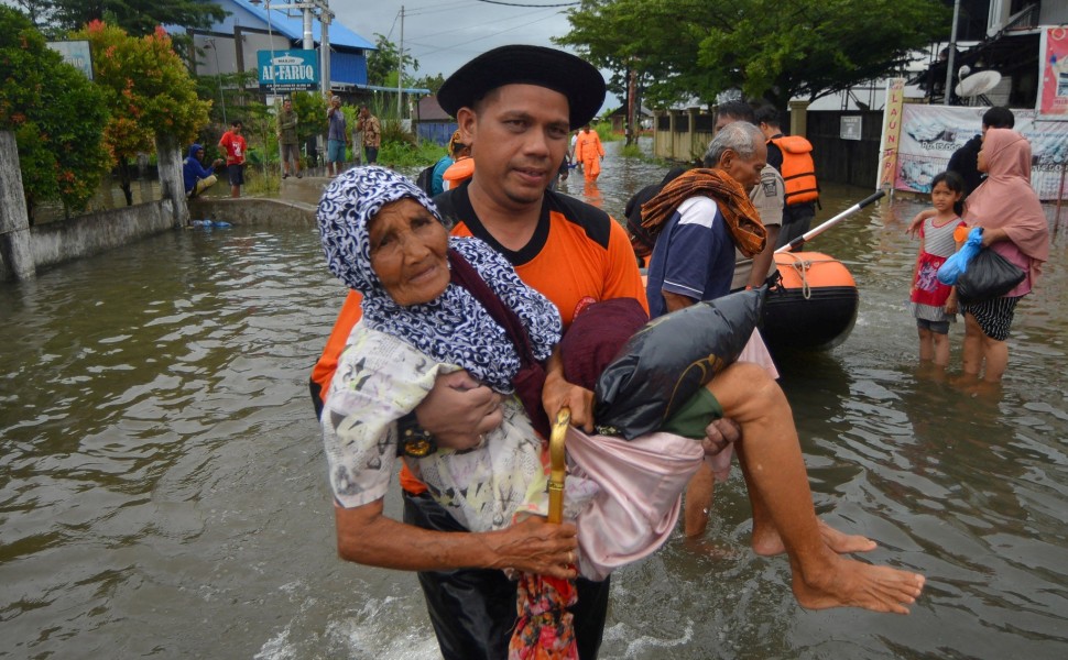Πλημμύρες στη Σουμάτρα της Ινδονησίας / Reuters