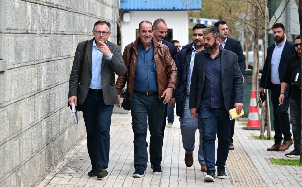 Εκπρόσωποι των αγροτών από τη Θεσσαλία μετά την τελευταία συνάντησή τους με τον Πρωθυπουργό / Eurokinissi