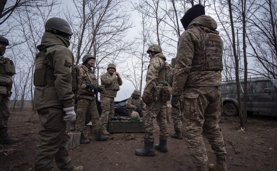 Στρατιώτες στην Ουκρανία / φωτ. ΑΠΕ ΕΡΑ