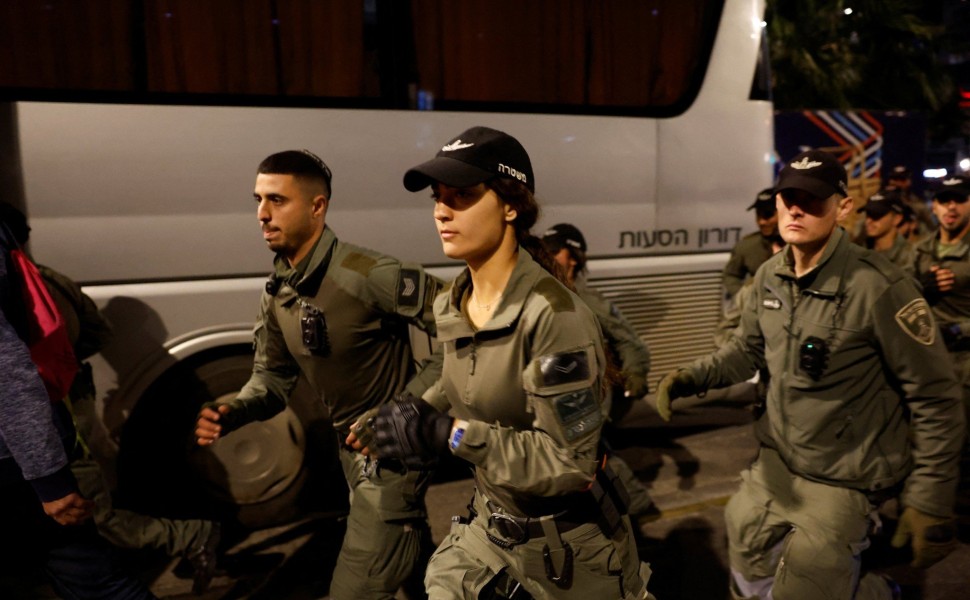 Ισραηλινοί αστυνομικοί στη διάρκεια διαδήλωσης για την απελευθέρωση των ομήρων / Φωτ. Αρχείου Eurokinissi