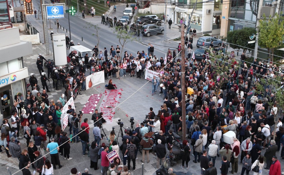 Συγκέντρωση στους Αγίους Αναργύρους για την δολοφονία της Κυριακής Γρίβα / φωτ. Eurokinissi