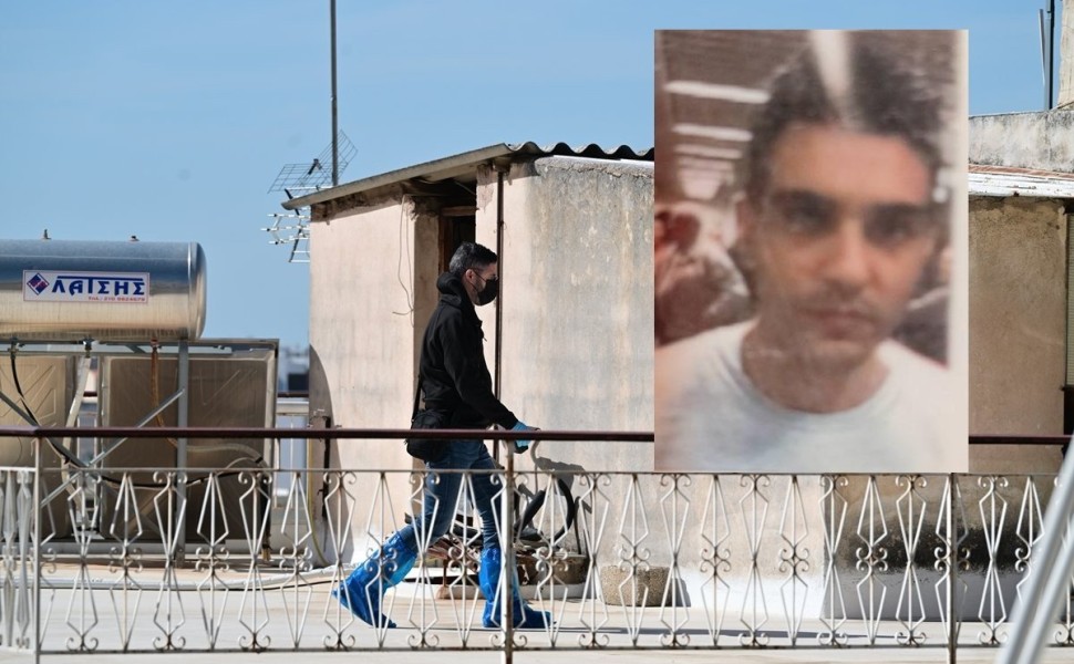 Έρευνες αστυνομικών στην  Ηλιούπολη/ eurokinissi - Στην ένθετη φωτο ο νεκρός γιος