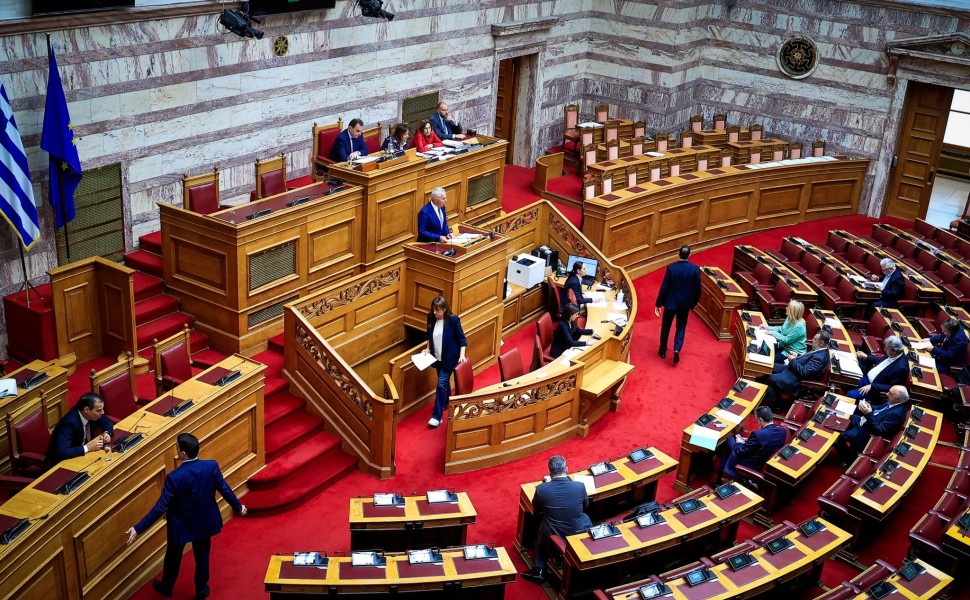 Εικόνα από τη συζήτηση για την ψήφιση του νομοσχεδίου (φωτο: Eurokinissi)