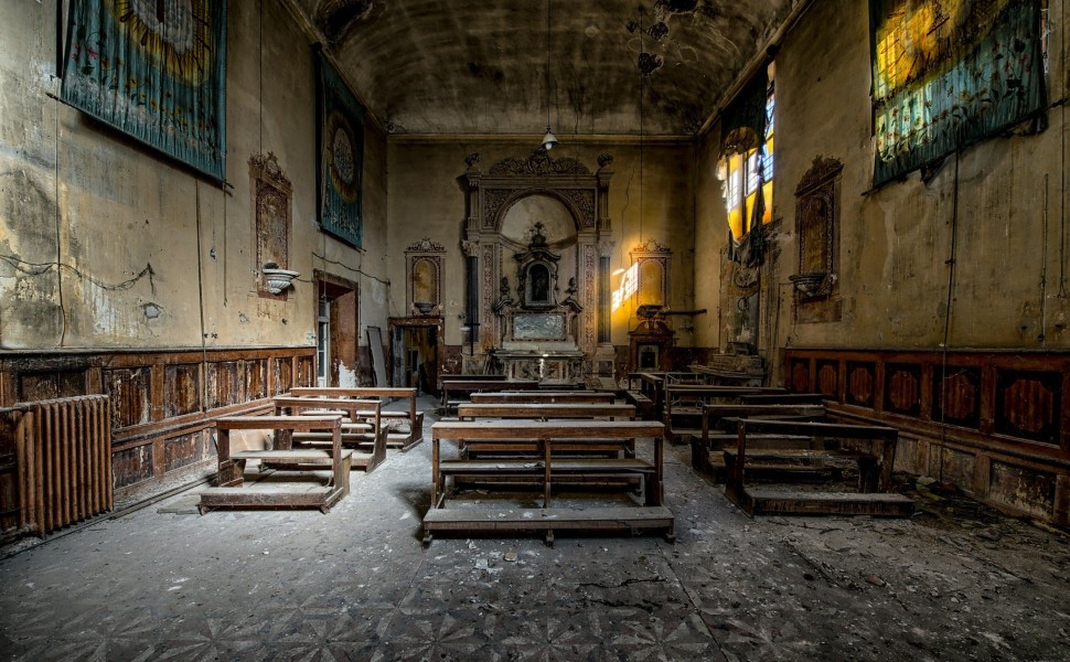 Εγκαταλελειμμένη εκκλησία / φωτ. αρχείου: Unsplash