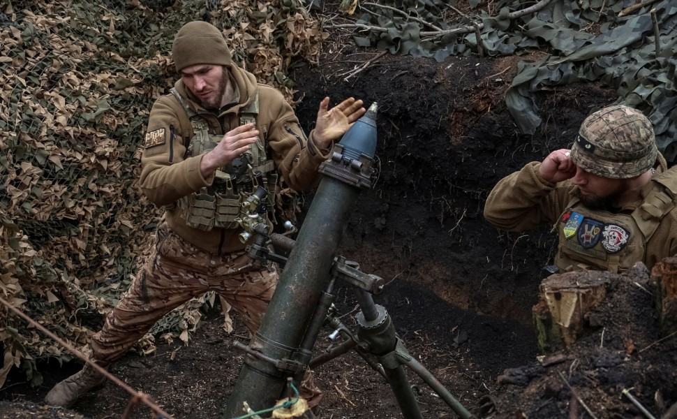 Ουκρανοί στρατιώτες στη γραμμή του μετώπου / Reuters