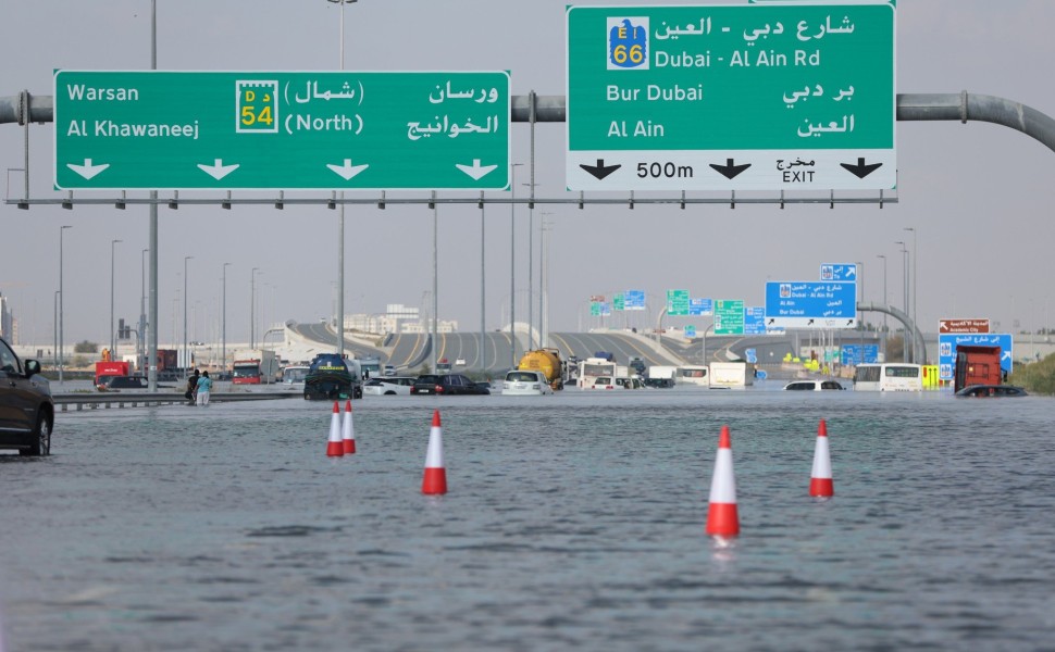 Εικόνες βιβλικής καταστροφής στο Ντουμπάι / EPA/STRINGER