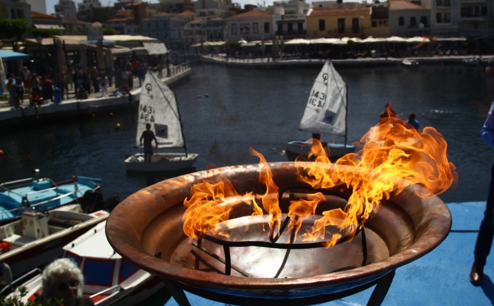 Η Ολυμπιακή Φλόγα στον Άγιο Νικόλαο Κρήτης / πηγή: Eurokinissi