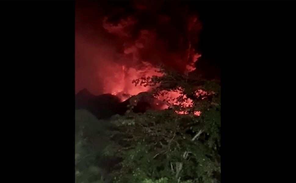 Έκρηξη ηφαιστείου στην Ινδονησία / Reuters