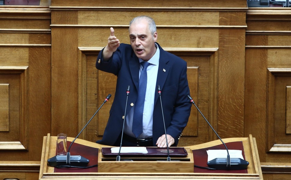 Ο Κυριάκος Βελόπουλος στο βήμα της Βουλής / Intime
