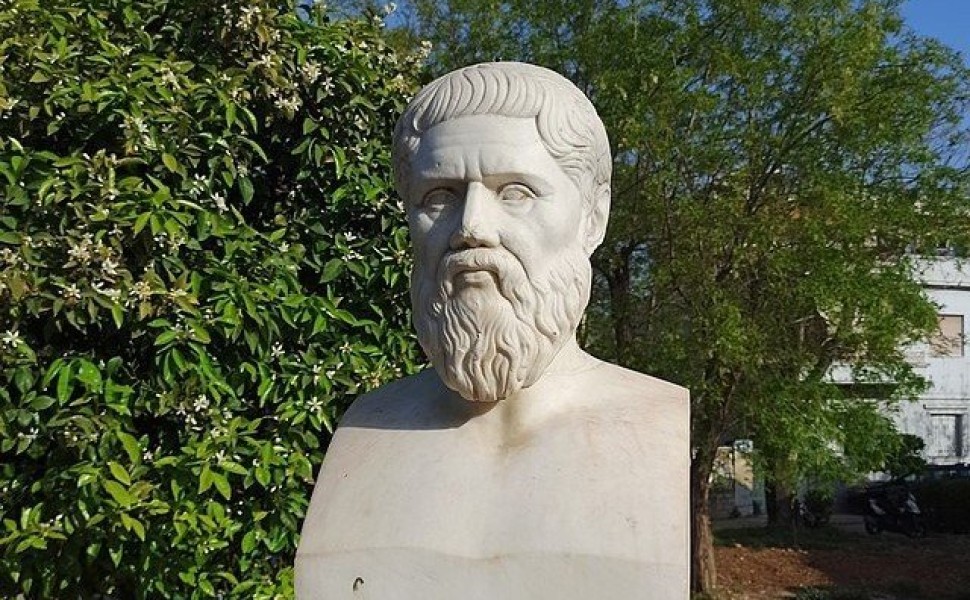 Προτομή του Πλάτωνα στην Ακαδημία Πλάτωνος / Wikicommons