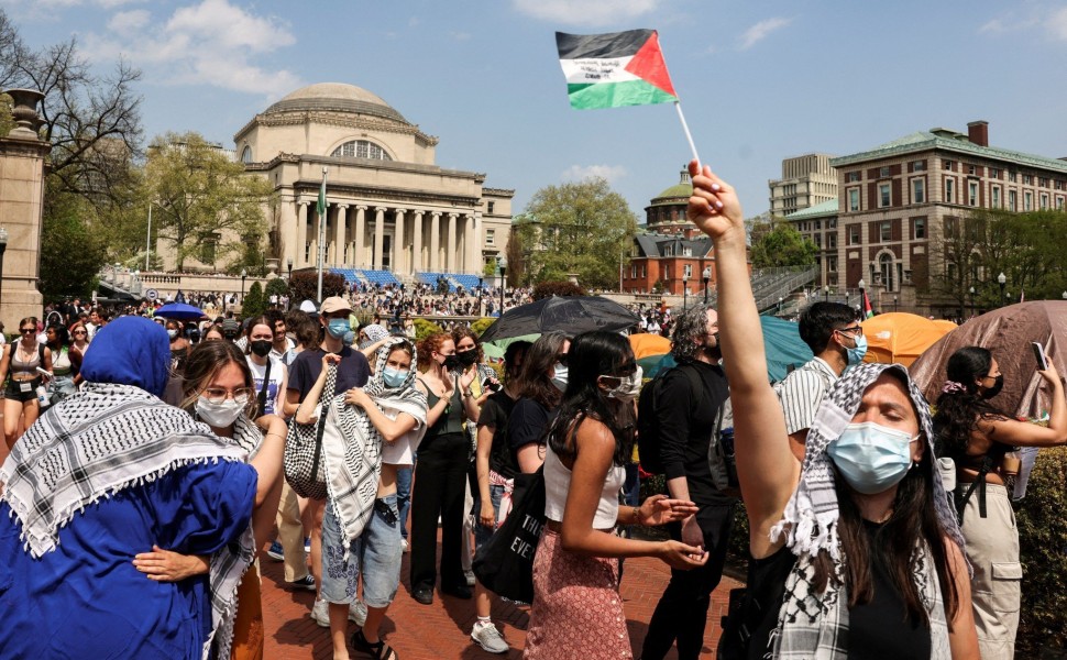 Κινητοποίηση υπέρ της Παλαιστίνης στο χώρο του Πανεπιστημίου Κολούμπια στη Νέα Υόρκη. Φωτογραφία: Reuters