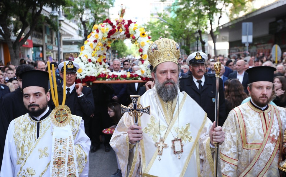 Περιφορά του επιταφίου του Αγίου Μηνά στη Θεσσαλονίκη / Eurokinisi