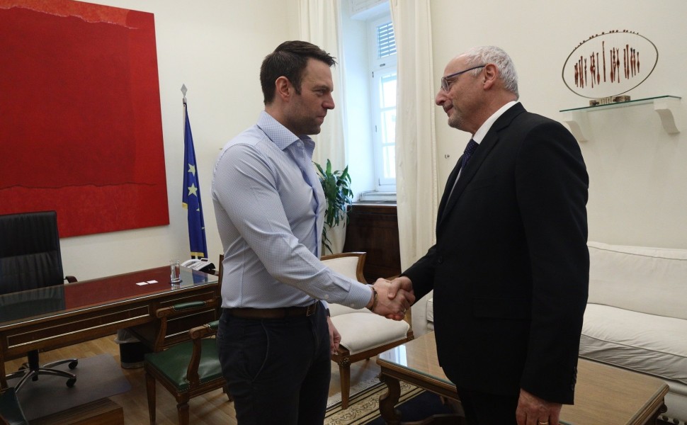 Ο Στέφανος Κασσελάκης και ο πρέσβης του Ισραήλ Νόαμ Κατζ / Φωτ.: Eurokinissi