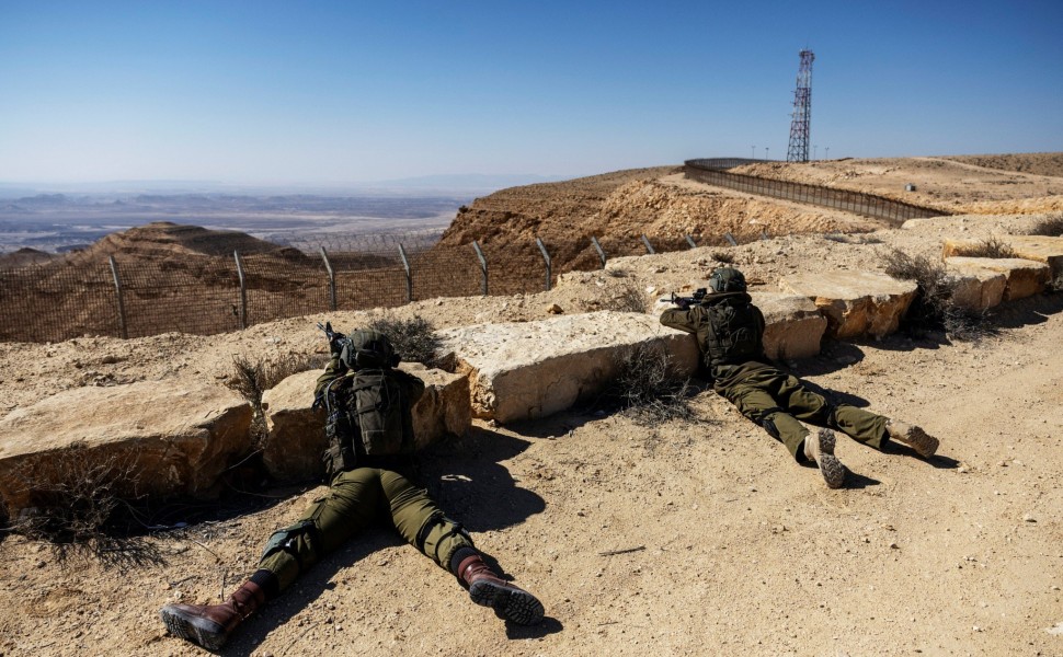Ισραηλινοί στρατιώτες στο πεδίο της μάχης / Reuters