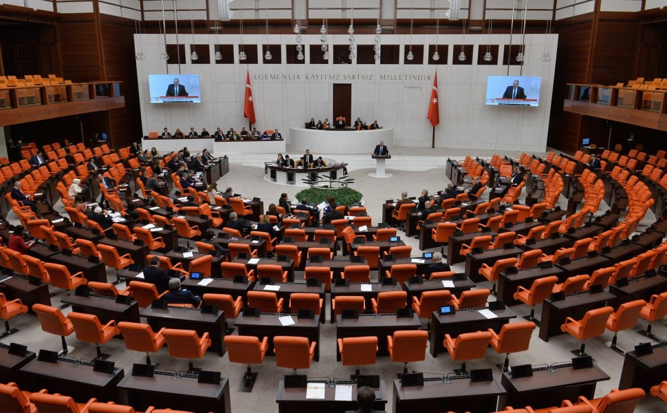 Εικόνα από την τουρκική Εθνοσυνέλευση (φωτο αρχείου: ΑΠΕ-ΜΠΕ/EPA/NECATI SAVAS)