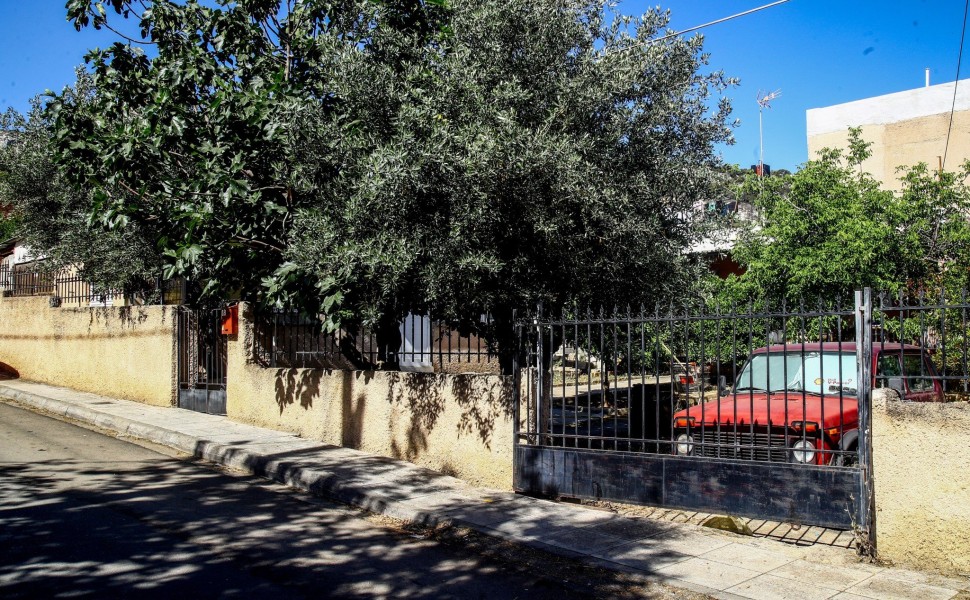 Το σπίτι όπου στα Λιόσια όπου βρέθηκε απανθρακωμένος ο 82χρονος / Eurokinissi