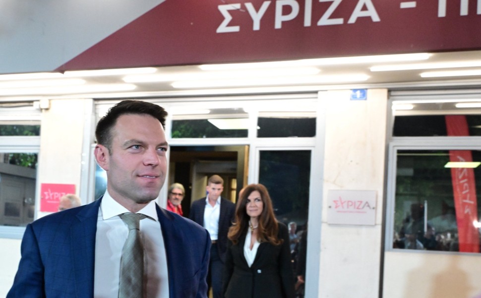 Ο Στέφανος Κασσελάκης αναχώρησε για Σπέτσες αλλά στην Αθήνα επικρατεί αναταραχή για τα ανεμικά ποσοστά του ΣΥΡΙΖΑ / Eurokinissi