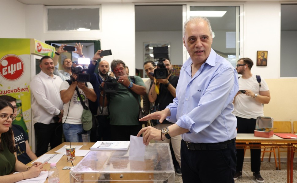 Ο Κυριάκος Βελόπουλος ψηφίζει στις Ευρωεκλογές/INTIME