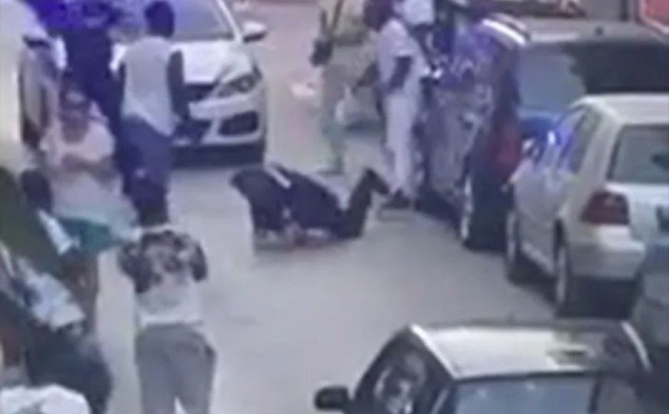 Καμερουνέζος επιτέθηκε και τραυμάτισε αστυνομικό στην Κυψέλη / glomex