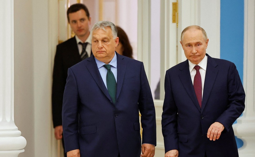 Victor Orban and Vladimir Putin attend a press conference in Moscow/Reuters