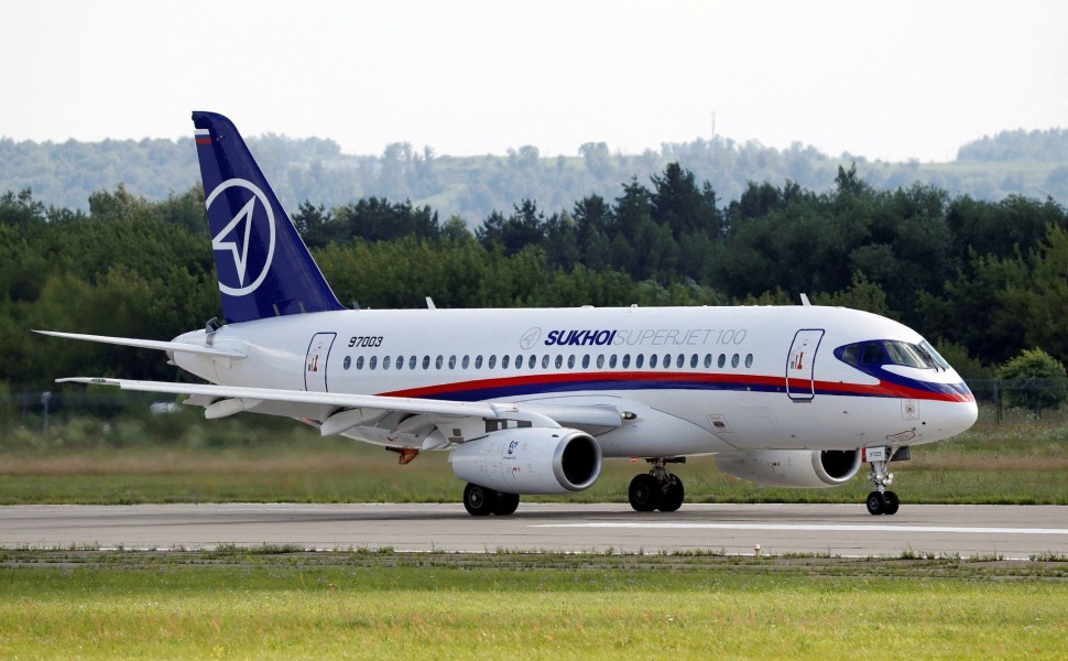 Ένα επιβατικό αεροπλάνο Sukhoi Superjet / Reuters