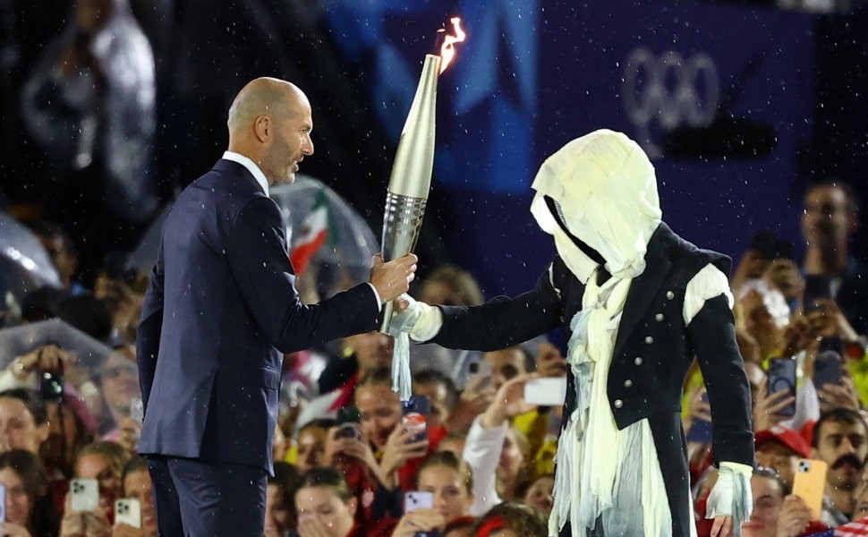 Ολυμπιακοί Αγώνες 2024 - Παρίσι - Μυστήριος Λαμπαδηδρόμος / Reuters