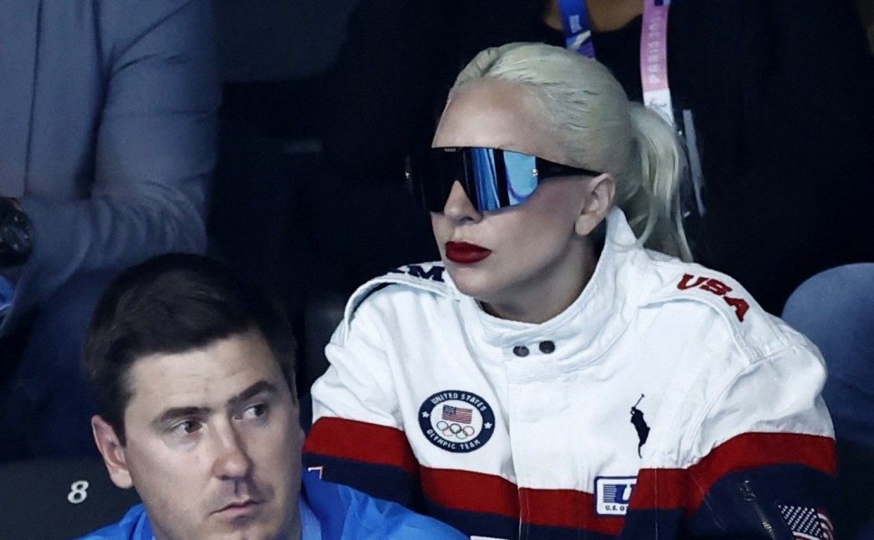Η Lady Gaga παρακολουθεί κολύμβηση στους Ολυμπιακού Αγώνες / πηγή: Reuters
