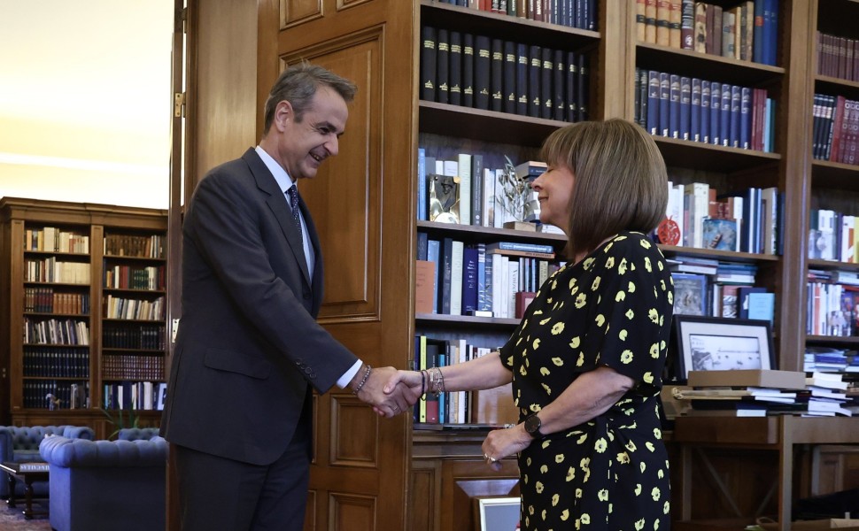 Από τη συνάντηση του Κυριάκου Μητσοτάκη με την Πρόεδρο της Δημοκρατίας / Intime