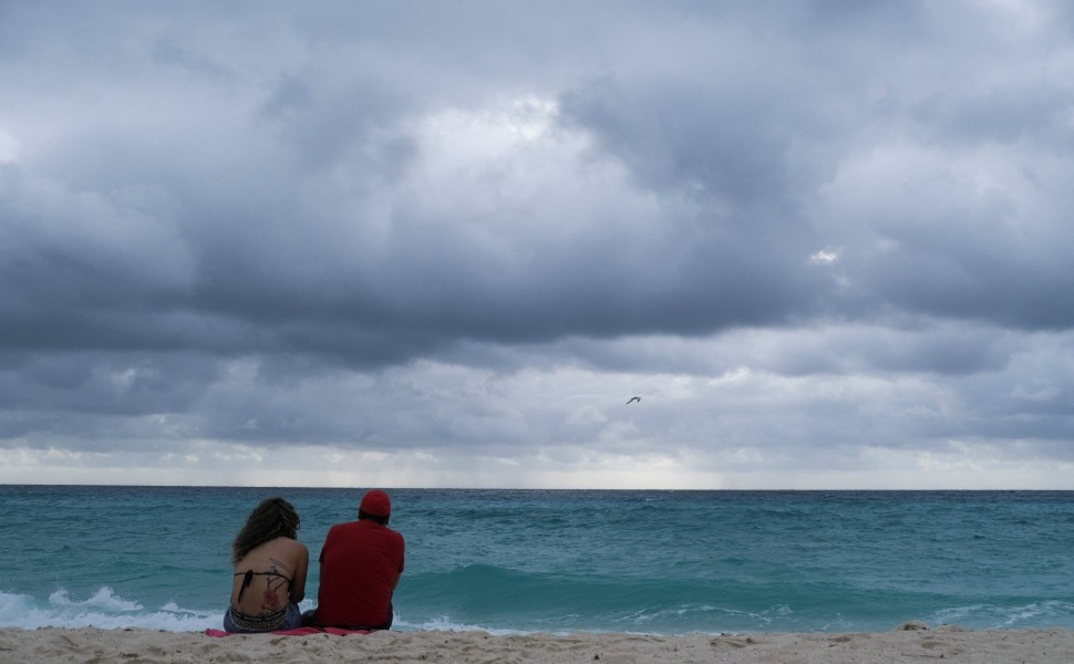 Η Φλόριντα προετοιμάζεται για τον κυκλώνα γίγα Μίλτον / Reuters