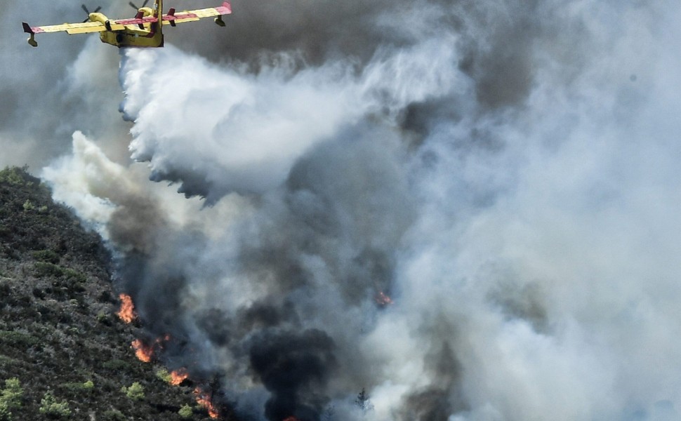 Πυρκαγιά στον Άγιο Χαράλαμπο και το Πανόραμα Λουτρακίου, Τρίτη 18 Ιουλίου 2023.
(EUROKINISSI)
